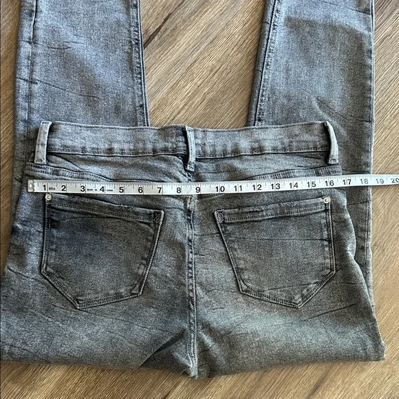 Kensie Gray Denim Jeans - Picture 9 of 9